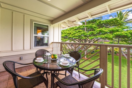 Covered lanai with table for four