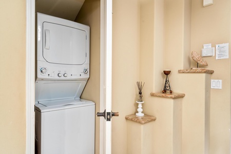 Stacked washer/dryer