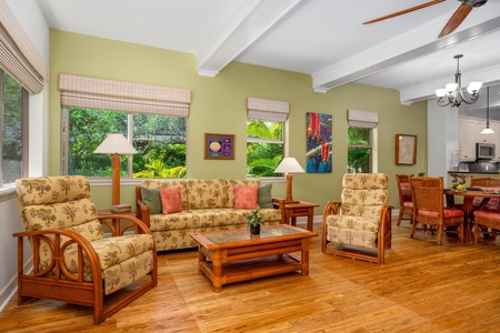 Spacious, bright living room