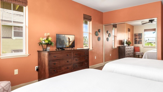 Guest bedroom with full beds