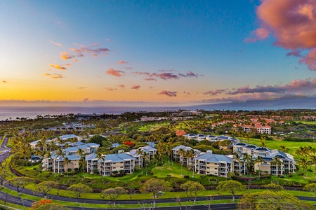 Vista Waikoloa sits within a lush tropical golf course community.