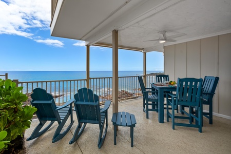 Oceanfront lanai with dining table for four