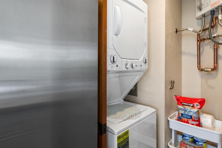 Your in-unit washer and dryer makes packing light a breeze, so you can refresh your wardrobe anytime during your stay.