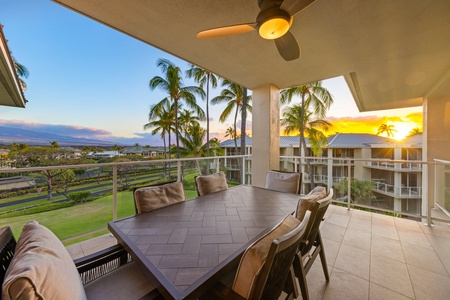 Sunset dining with the ocean breeze.