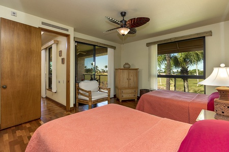 Guest bedroom with access to the outdoor lanai.