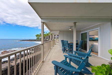 Oceanfront lanai with dining table for four