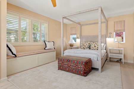 Guest Bedroom with Queen Bed