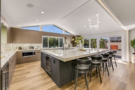 13 KITCHEN FULL