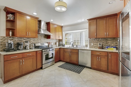 14 KITCHEN FULL