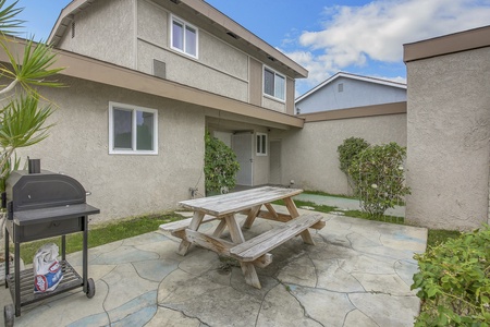 38 FRONT PATIO FULL SIZE