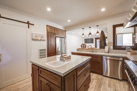 20 KITCHEN FULL SIZE