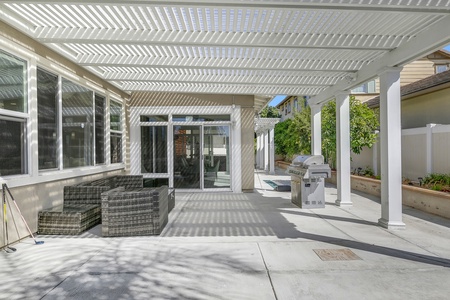 46 BACKYARD FULL