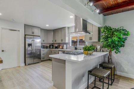 11 KITCHEN MLS