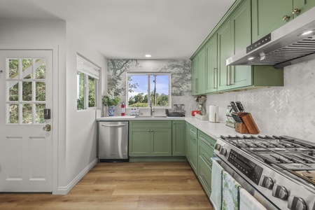 44 KITCHEN MLS