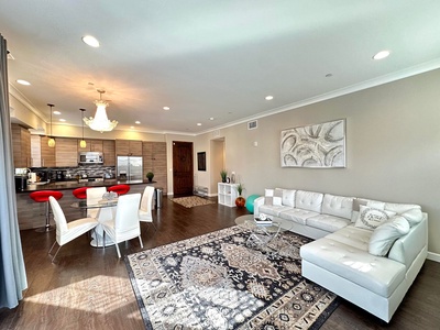 GD1 - MT1 - Downtown Glendale Apartment