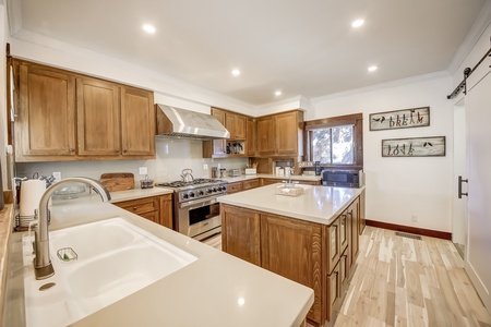 21 KITCHEN FULL SIZE