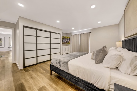 22 MASTER BED FULL