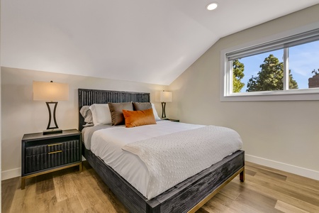 30 BEDROOM FULL