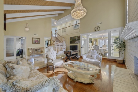 33 LIVING MLS