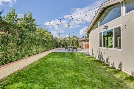 39 BACKYARD FULL