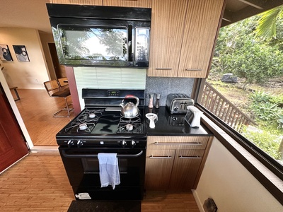 Ohana Kitchen (gas stove)