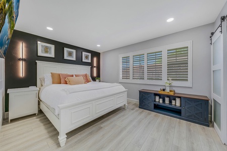 24 MASTER BED MLS