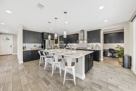 16 KITCHEN FULL