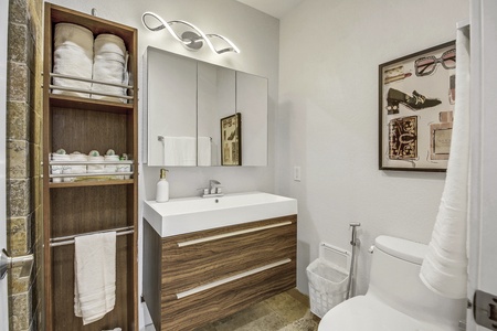 12 BATHROOM FULL SIZE