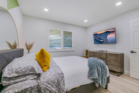 30 BEDROOM MLS
