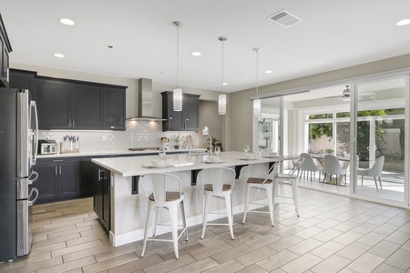 15 KITCHEN FULL