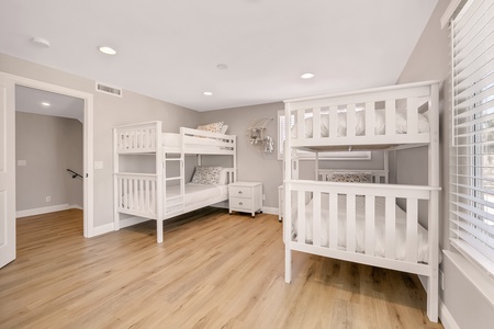 24 BEDROOM FULL