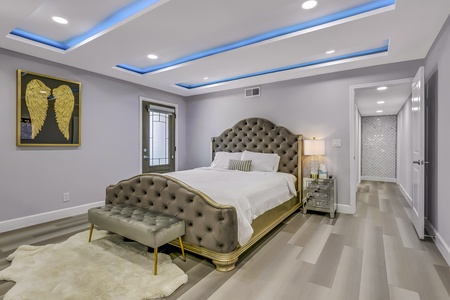 27 MASTER BED FULL_