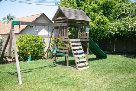 AN15-ST1- Family home with Playground & Hot Tub