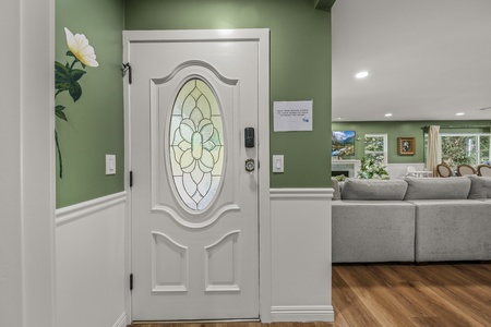 32 FOYER MLS