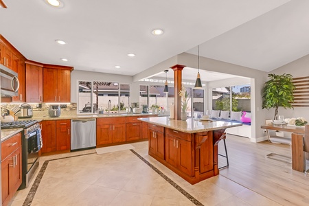 09 KITCHEN FULL