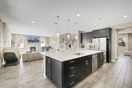 17 KITCHEN FULL