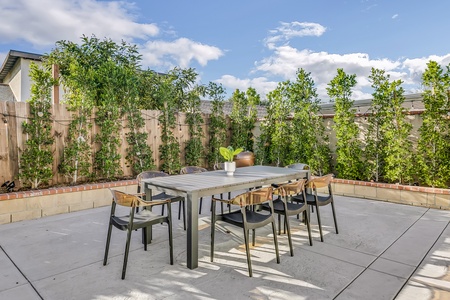 40 PATIO FULL