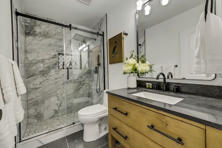 28 BATHROOM FULL