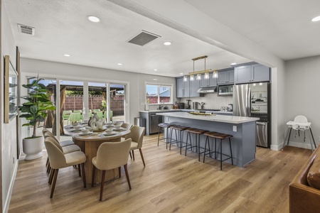 15 DINING MLS
