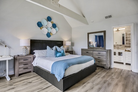 27 MASTER BED MLS
