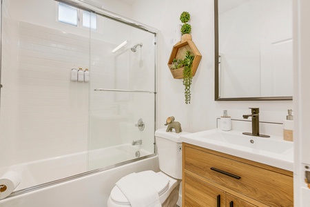 20 BATHROOM MLS