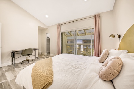 23 MASTER BED FULL SIZE