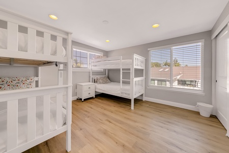 23 BEDROOM FULL
