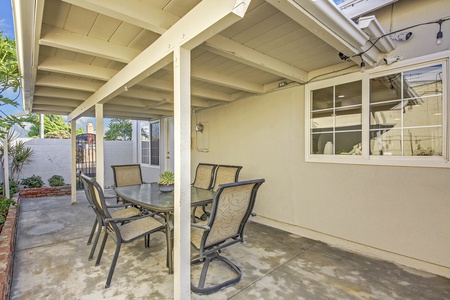 24 PATIO. FULL SIZE