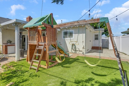 29 BACKYARD FULL