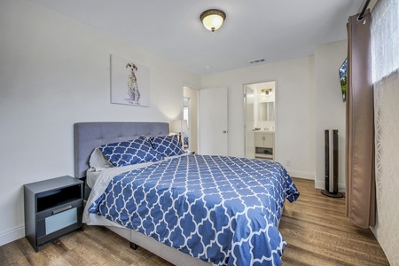 20 BEDROOM FULL SIZE