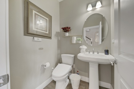 10 POWDER ROOM FULL