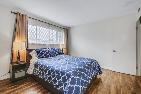 30 BEDROOM FULL SIZE