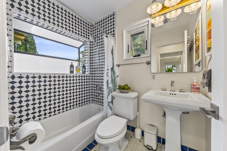 56 BATHROOM FULL