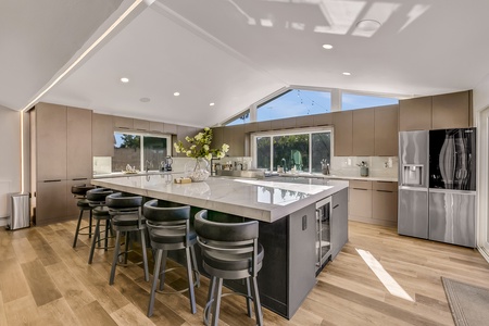 14 KITCHEN FULL